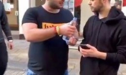 恶搞外国人视频爆料,网络爆料的背后真相